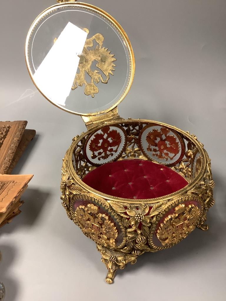 A quantity of mixed Oriental wares to include a dismantled boxwood casket, cloisonne napkin rings etc and a Russian jewellery casket